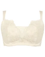 【ＣｕＣｕｔｅ　Ｌｕｘｅ】バストボリュームをコンパクトに、ミニマイズブラ  ３／４カップブラ - 画像 (3)